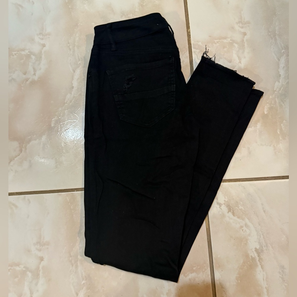 Ashley Mason Women's Black Skinny Jeans